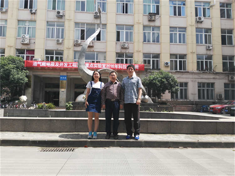 团队风采展示.jpg 团队风采展示.jpg